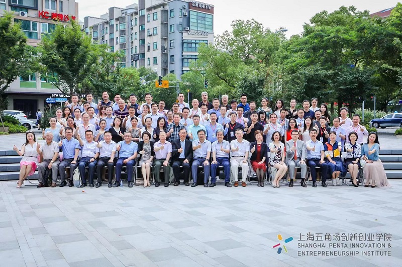 大合影.jpg 大合影.jpg