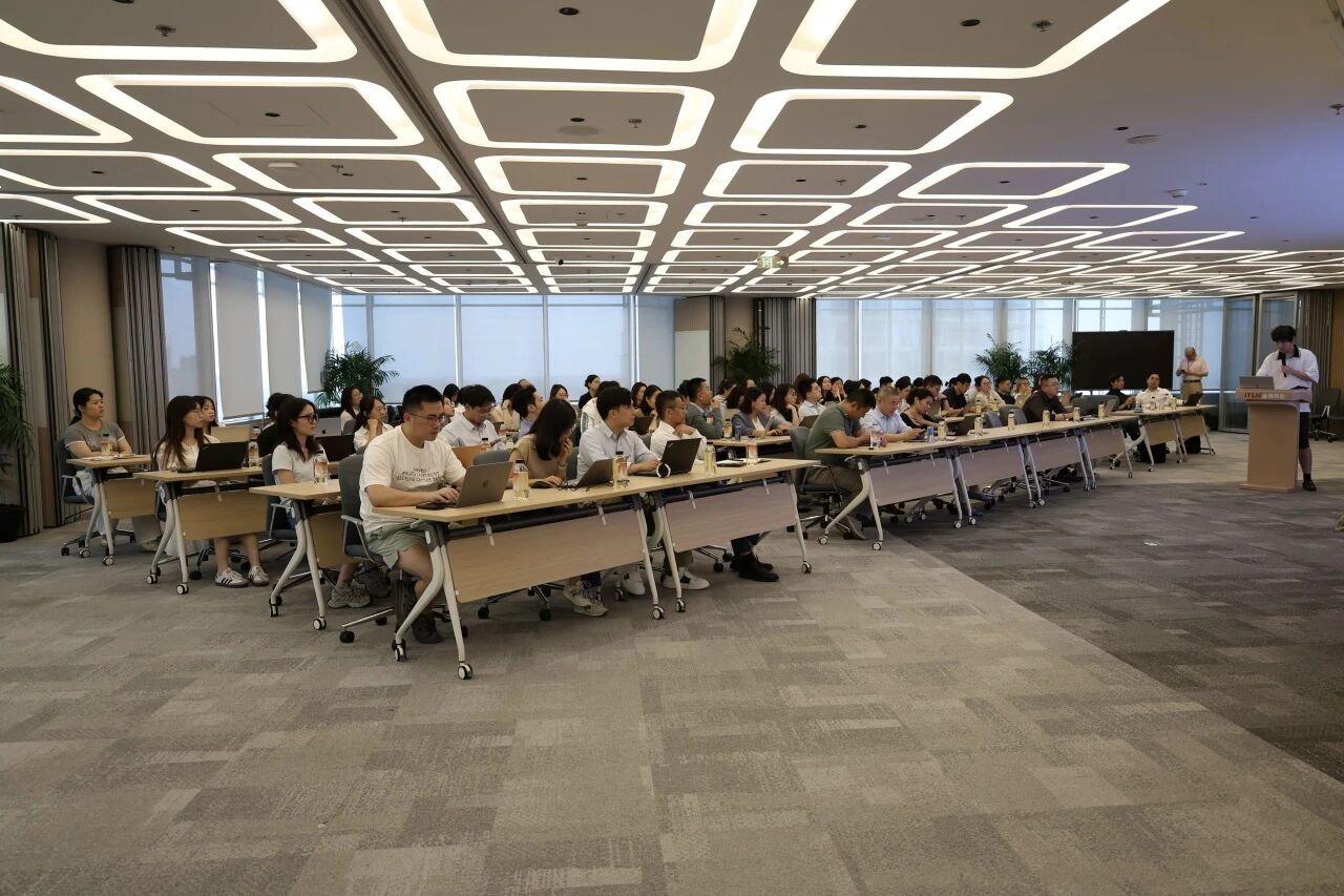 ffab8f132de3d91ab85fc2ccf868bc41.jpg